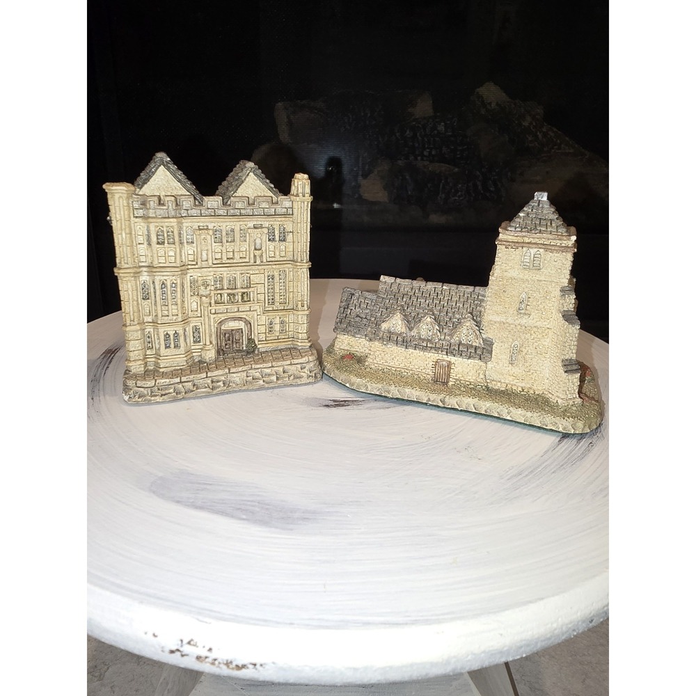 The George & Pilgrims Glastonbury‎ and David Winter St George Church Mini Model